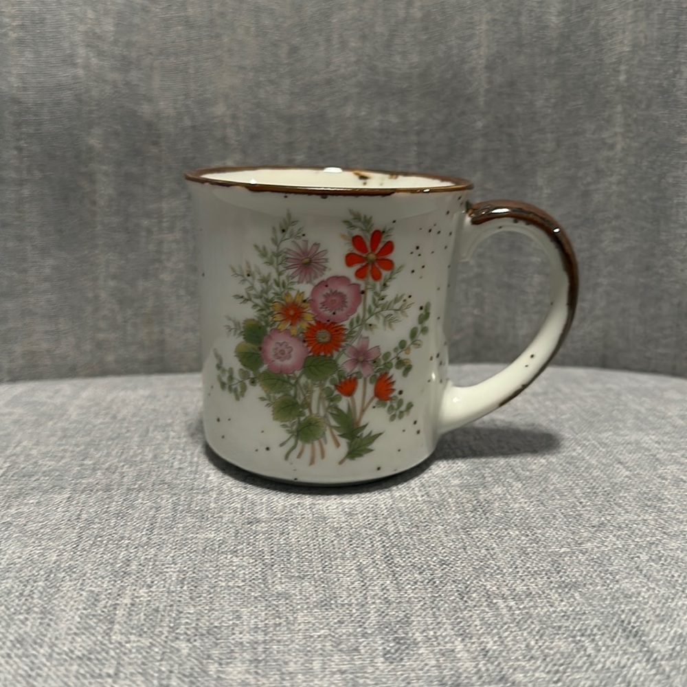 Vintage Wildflower Floral Speckled Stonewear Brown Coffee Tea Mug 8oz